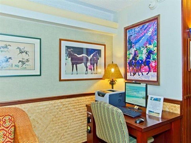 Equus Hotel Honolulu Ngoại thất bức ảnh