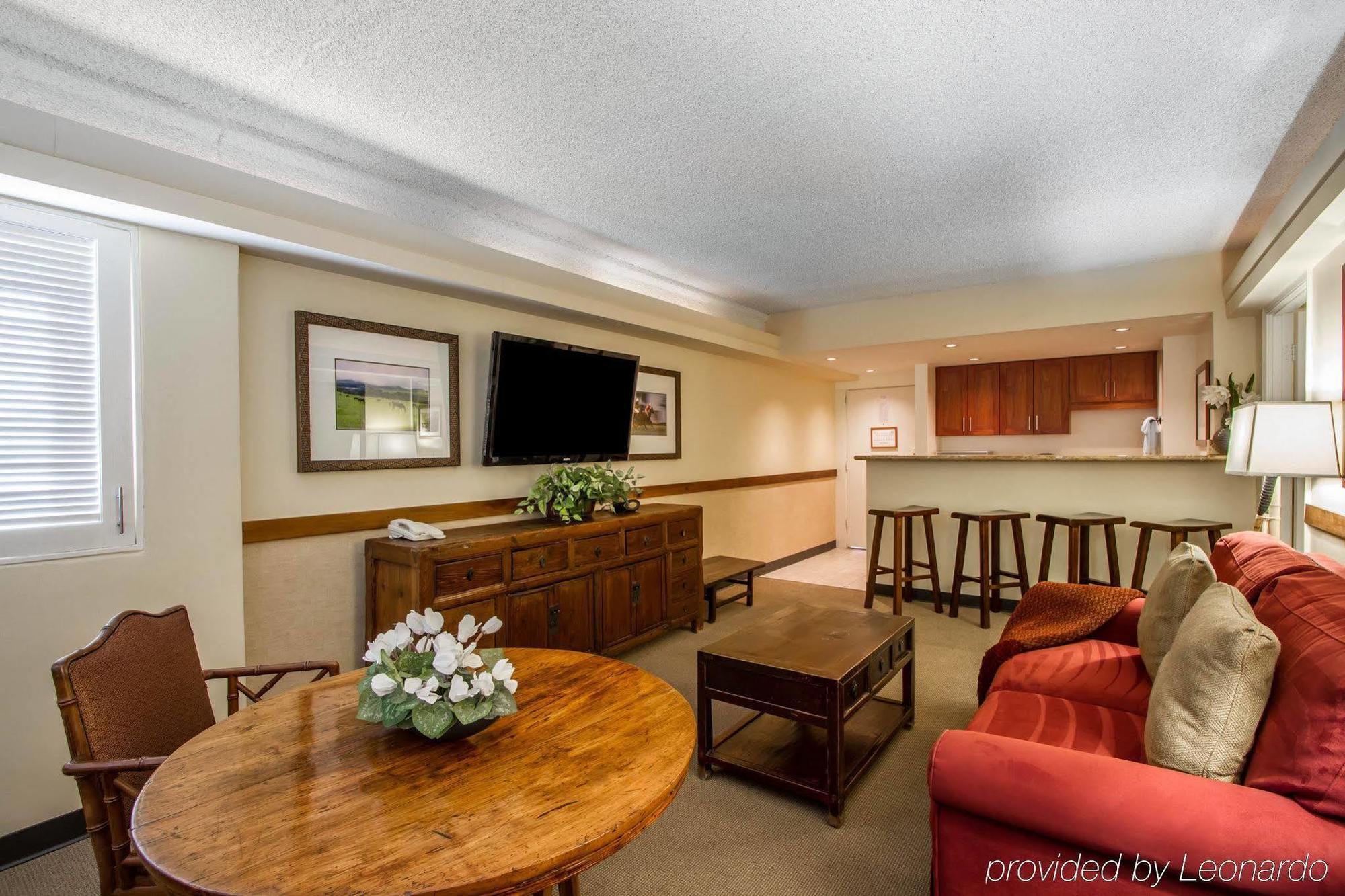 Equus Hotel Honolulu Ngoại thất bức ảnh