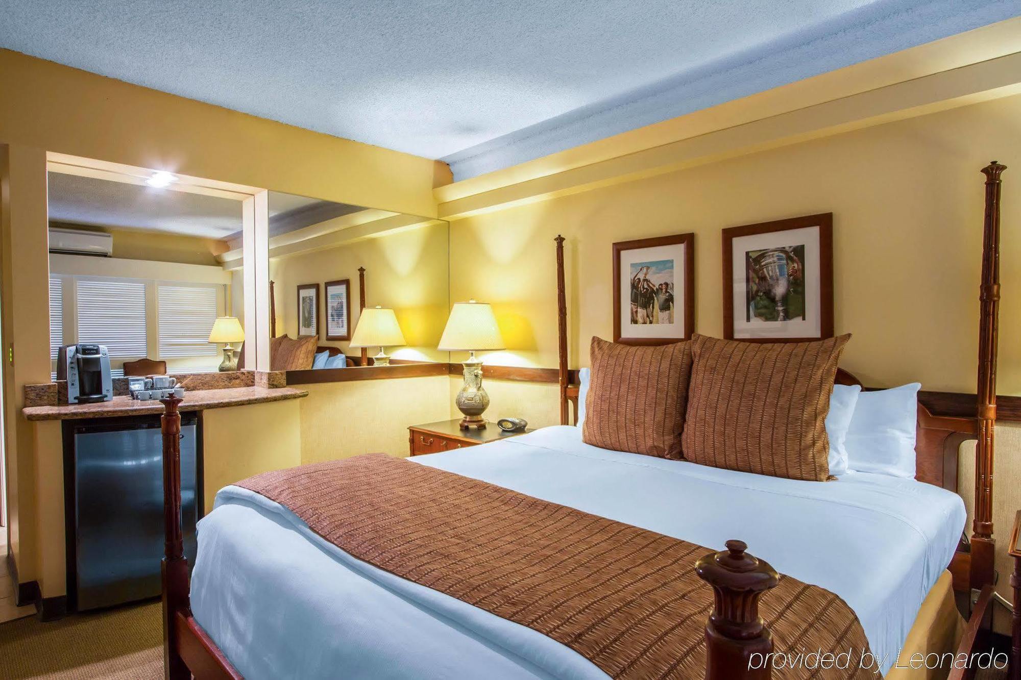 Equus Hotel Honolulu Ngoại thất bức ảnh