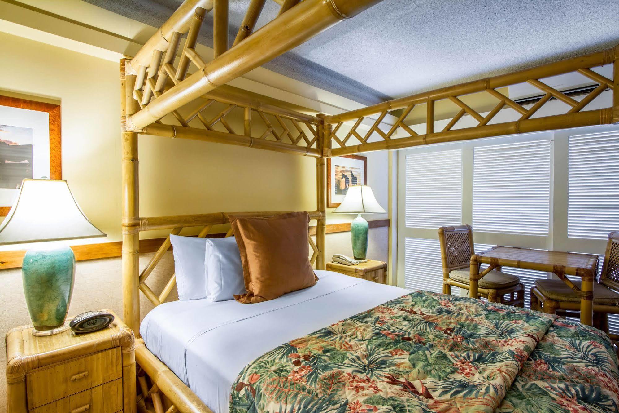 Equus Hotel Honolulu Ngoại thất bức ảnh