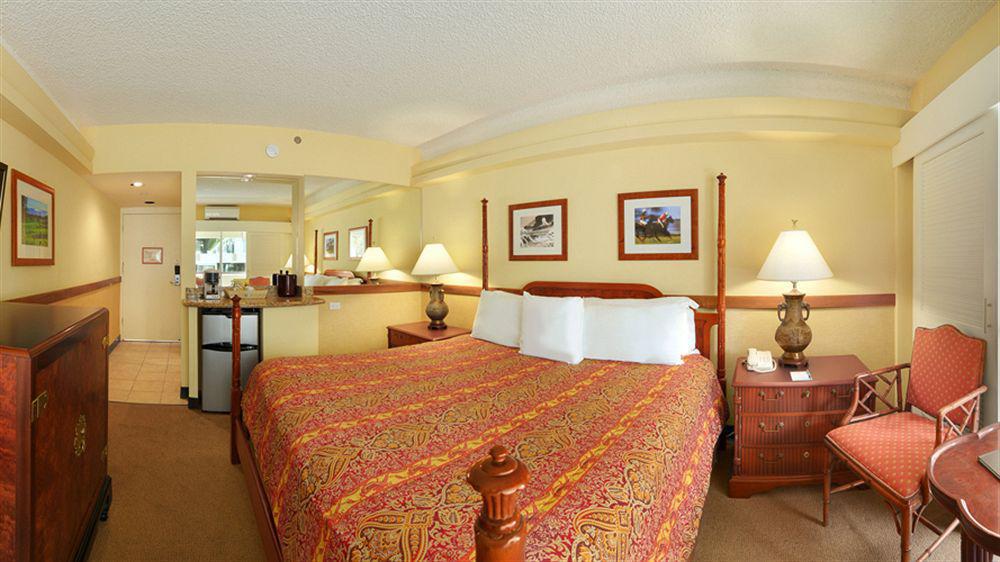 Equus Hotel Honolulu Ngoại thất bức ảnh
